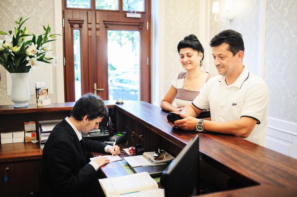 Hotel Kopernik Ciechocinek Buitenkant foto